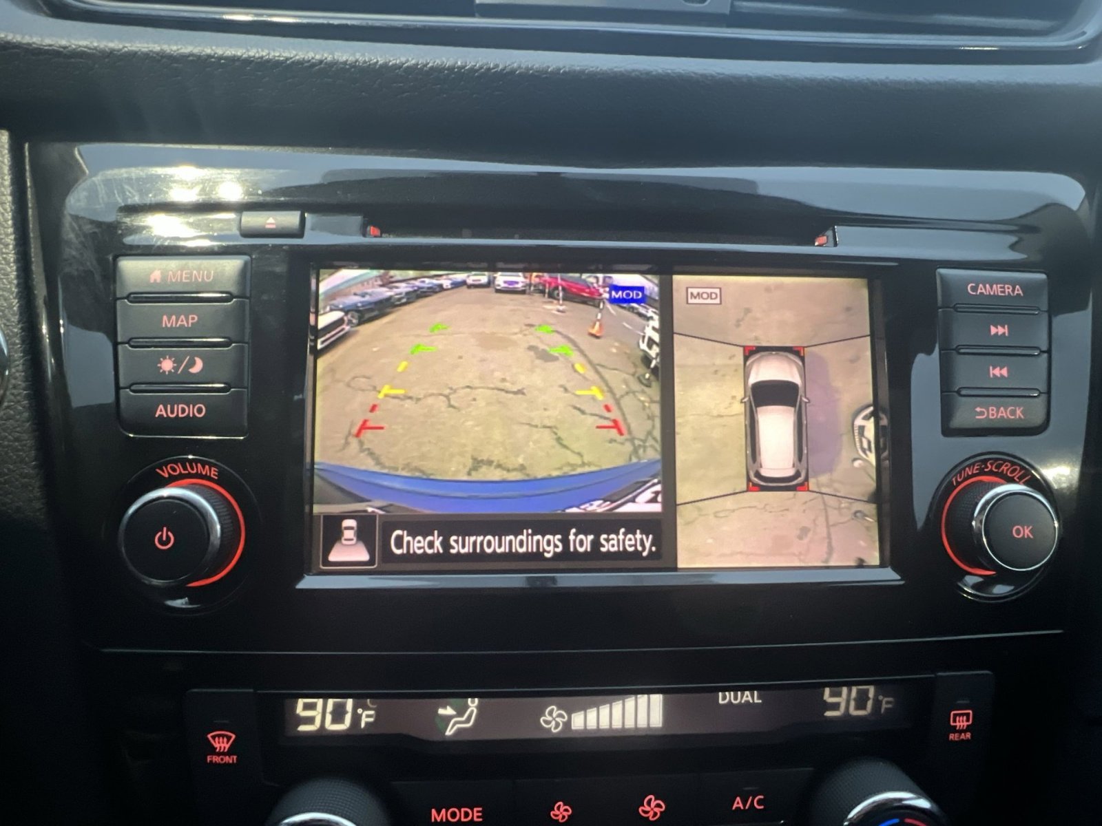 Used 2018 Nissan Rogue SV w/ Premium Package image 19