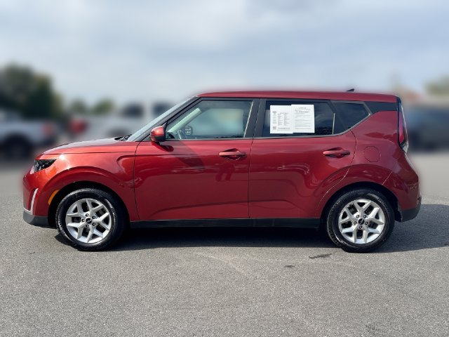 Used 2023 Kia Soul LX w/ LX Technology Package FWD image 5