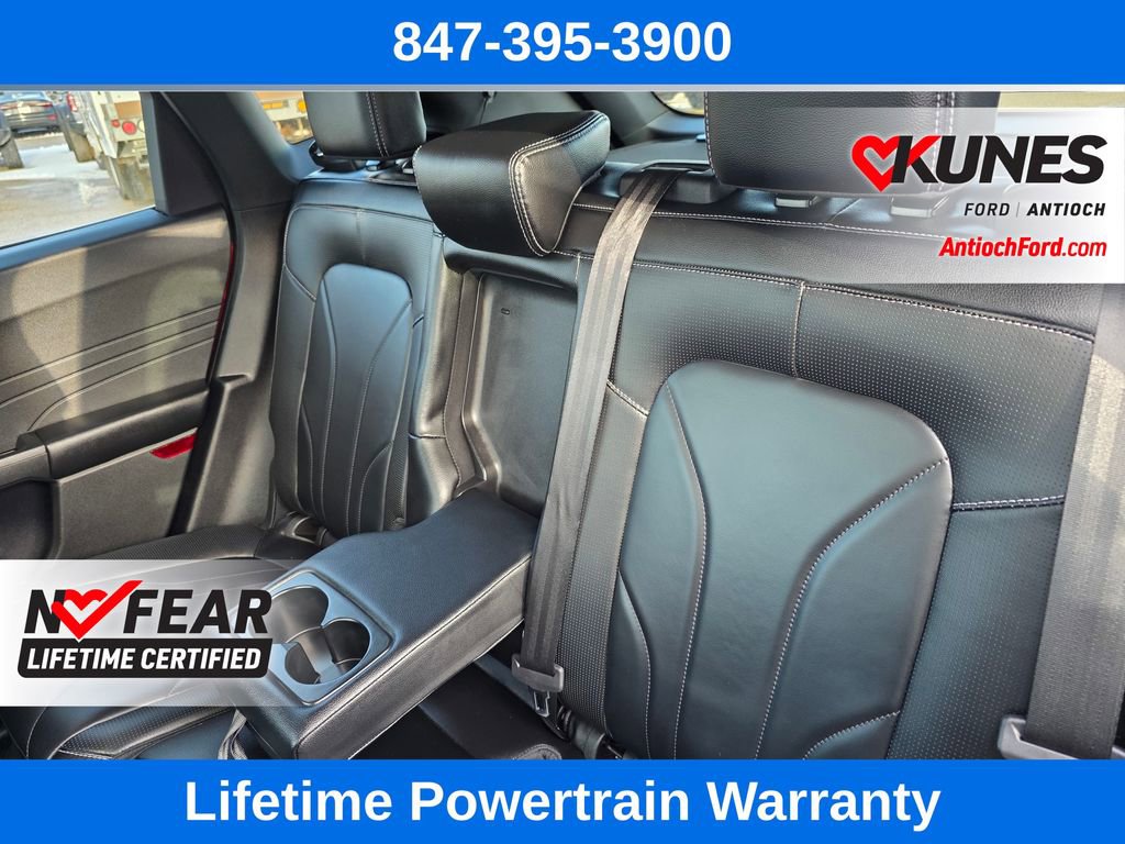 Certified 2025 Ford Escape Platinum w/ Premium Technology Package image 30