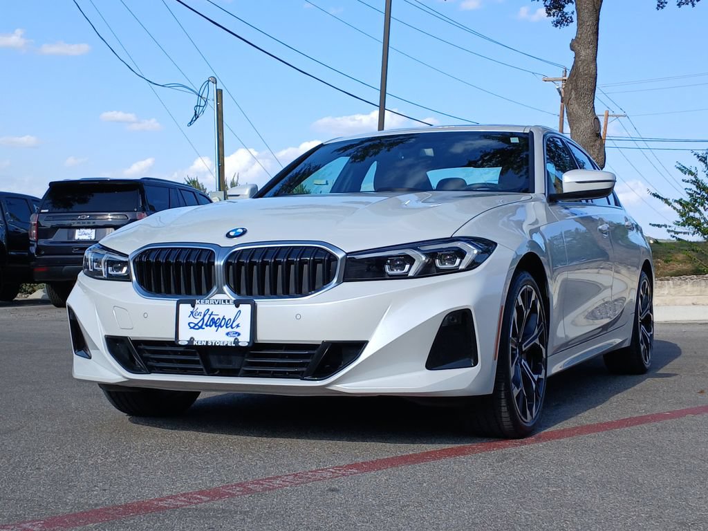 Used 2025 BMW 330i xDrive Sedan w/ M Sport Package AWD/4WD image 7