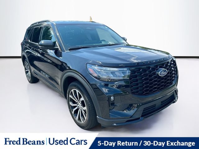 Certified 2025 Ford Explorer ST-Line AWD/4WD image 1
