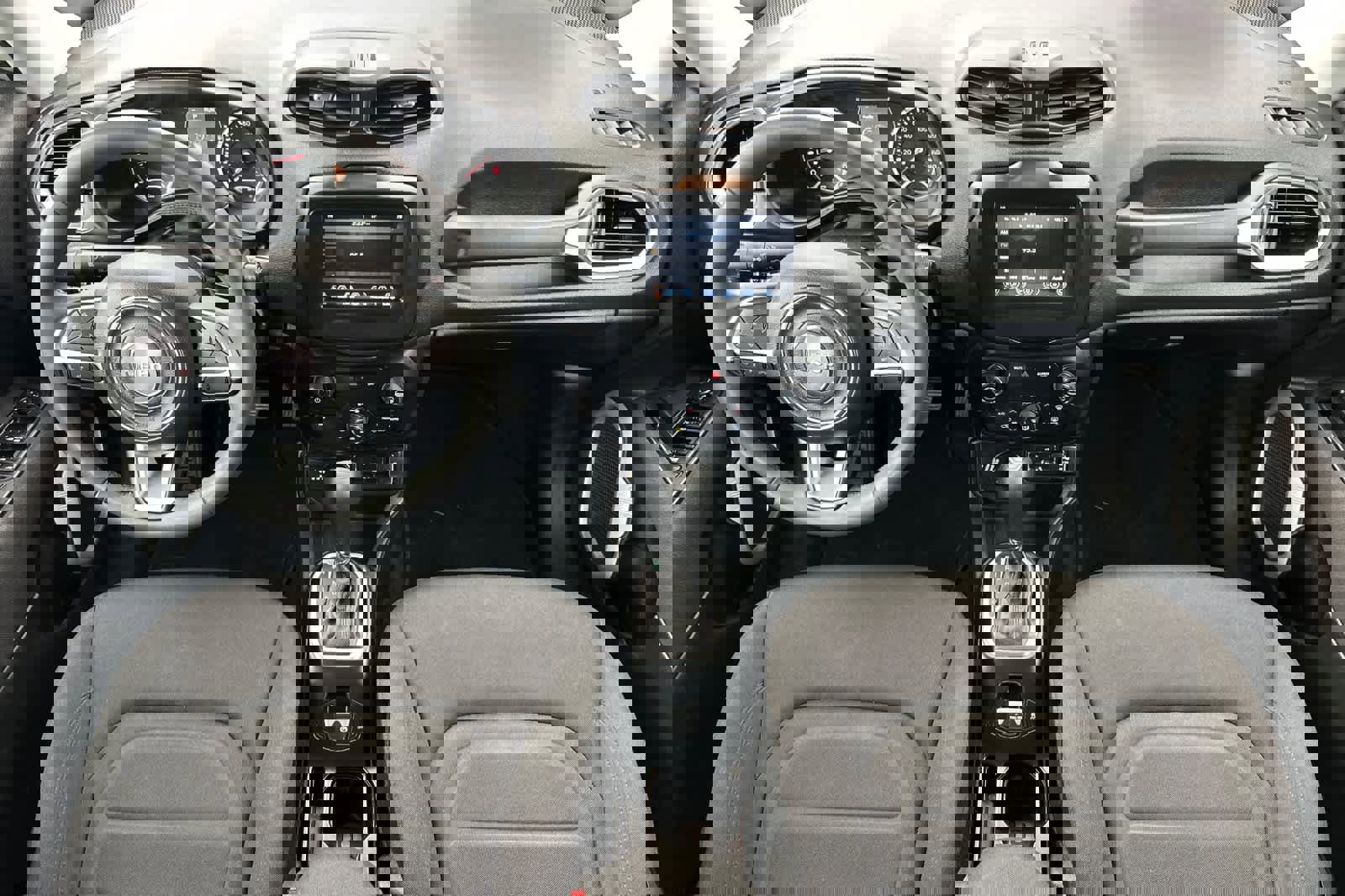 Used 2018 Jeep Renegade Latitude w/ Popular Equipment Group video 3