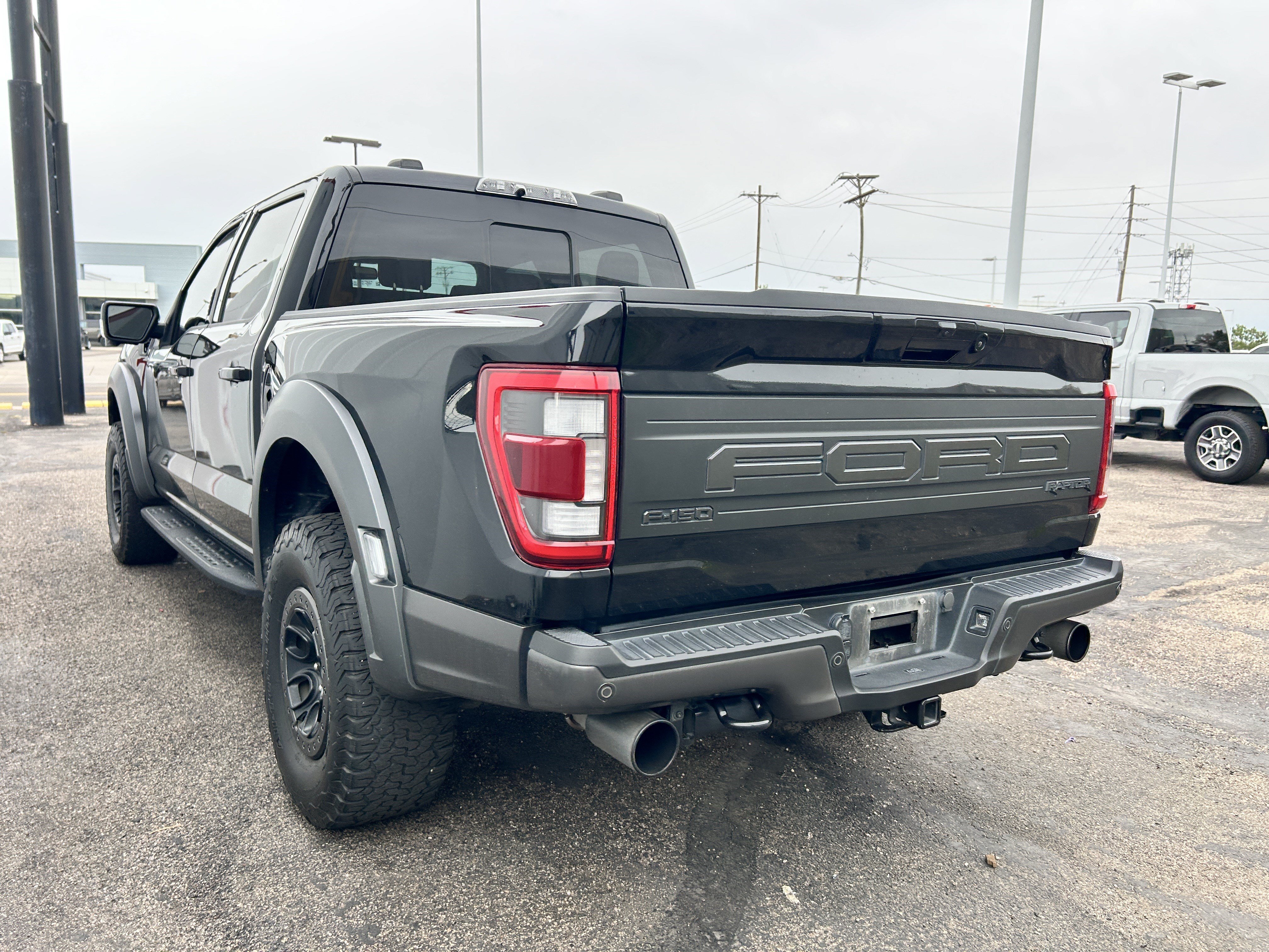 Certified 2023 Ford F150 Raptor w/ Raptor Carbon Fiber Package AWD/4WD image 3