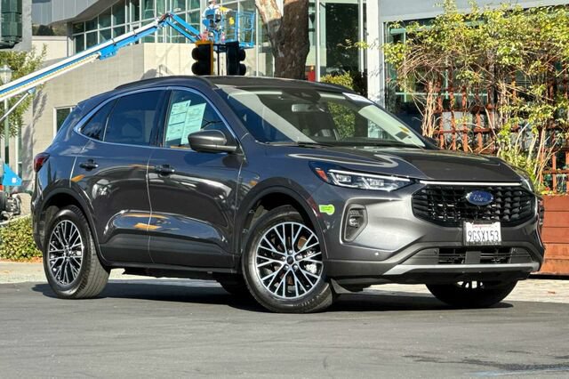 Certified 2023 Ford Escape SE w/ PHEV Premium Package FWD image 2