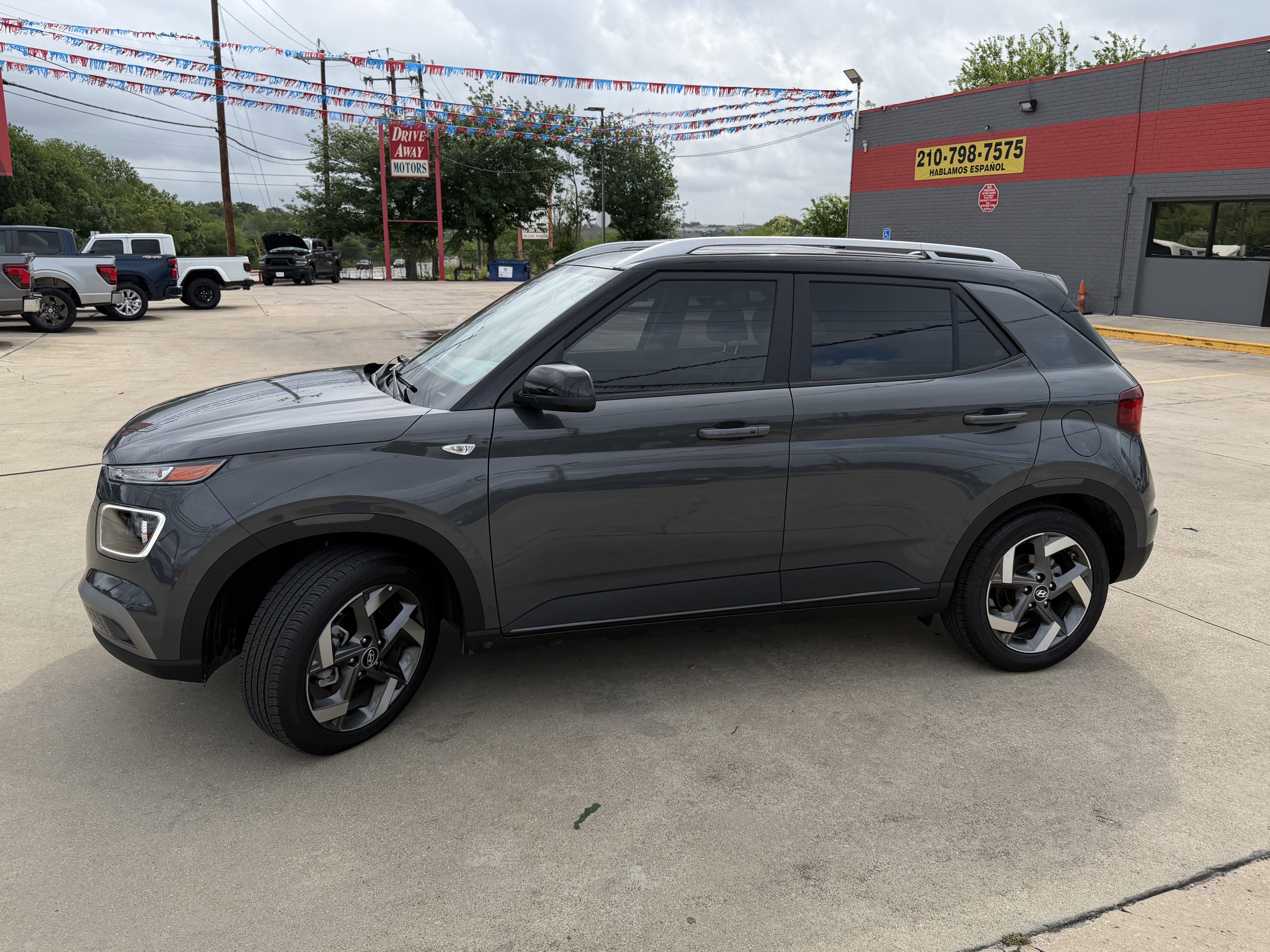 Used 2024 Hyundai Kona SEL w/ Convenience Package FWD image 21