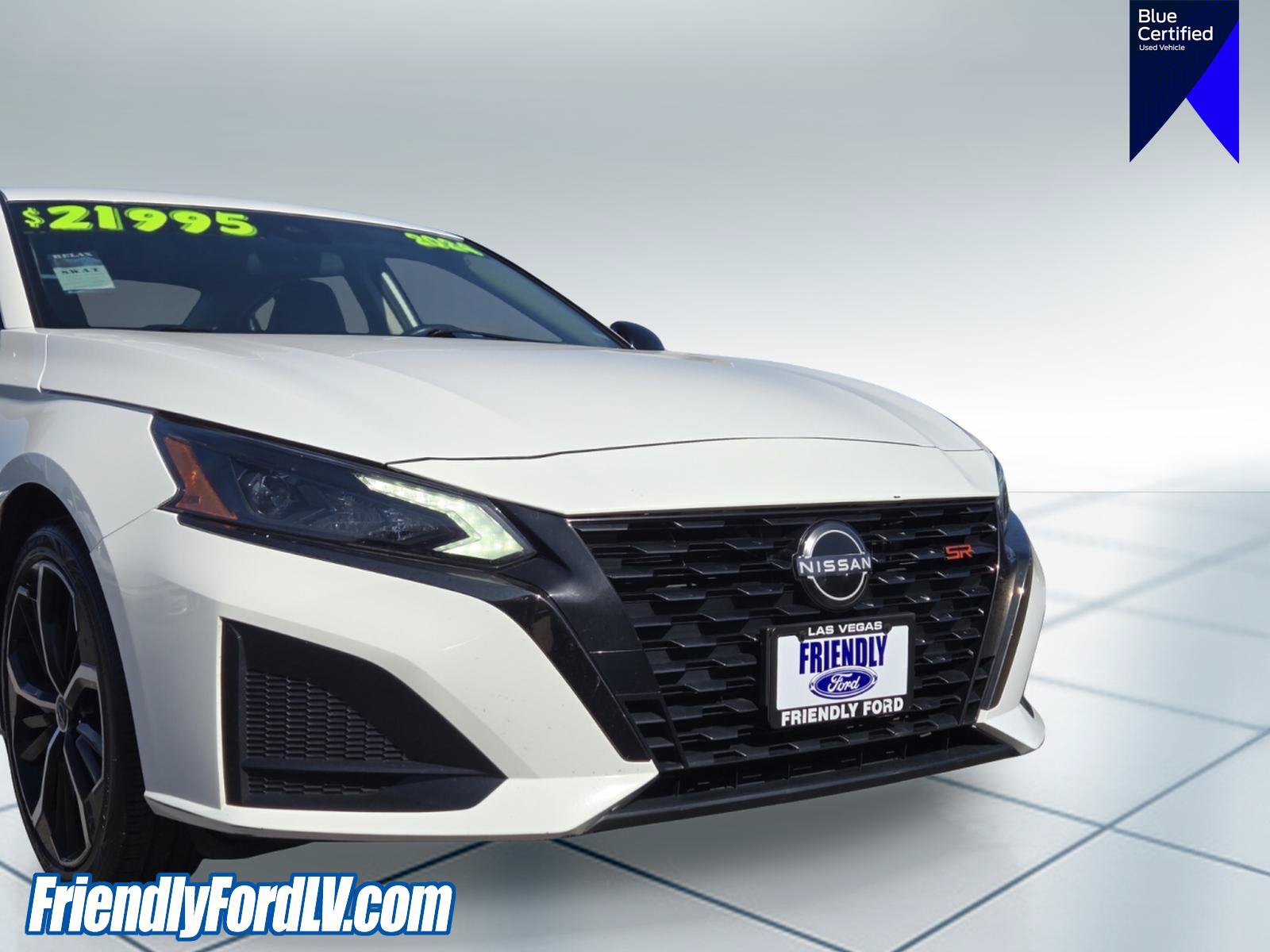 Used 2024 Nissan Altima 2.5 SR FWD image 9