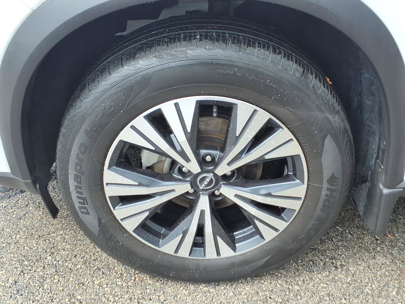 Used 2023 Nissan Rogue SV w/ SV Premium Package AWD/4WD image 9