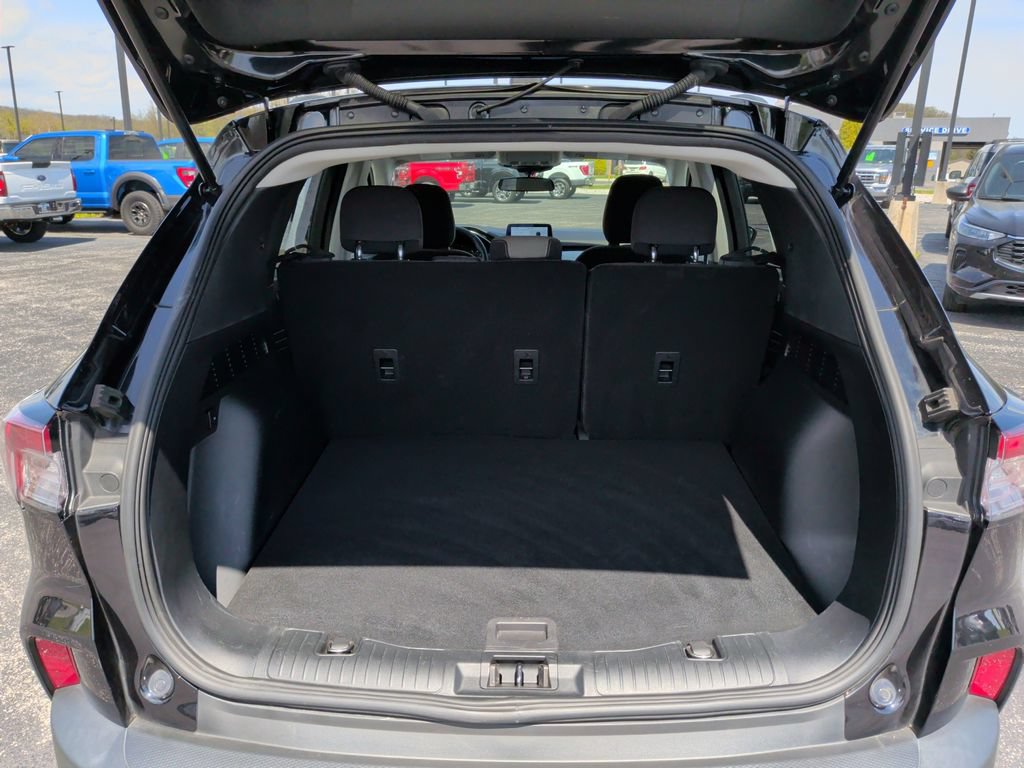 Certified 2022 Ford Escape SE w/ Cold Weather Package AWD/4WD image 30