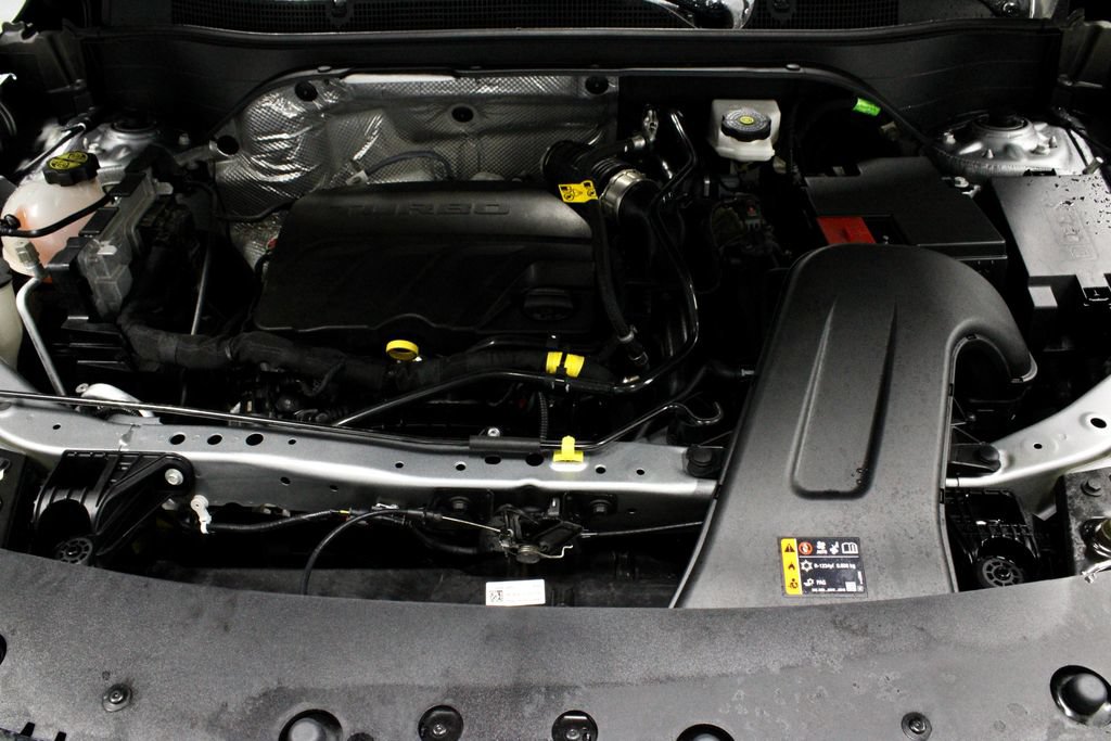 Used 2024 Chevrolet Trax RS FWD image 16