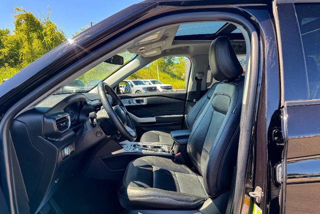 Certified 2021 Ford Explorer Limited w/ Equipment Group 301A image 16