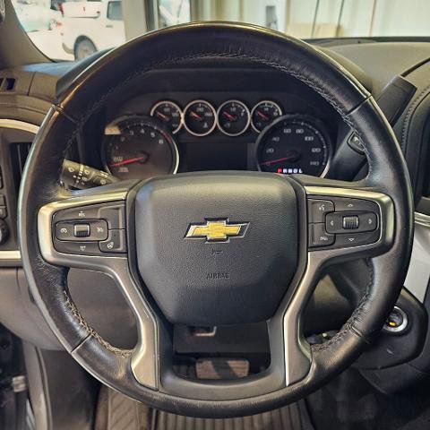 Used 2022 Chevrolet Silverado 1500 LT image 16