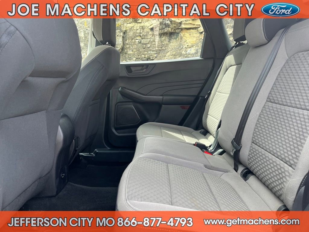 Certified 2022 Ford Escape SE image 11