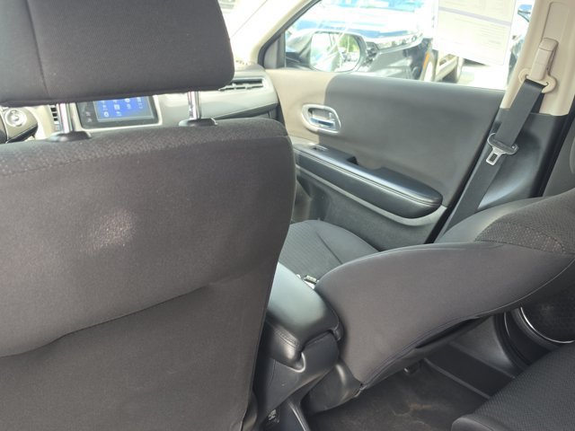 Used 2018 Honda HR-V EX image 18