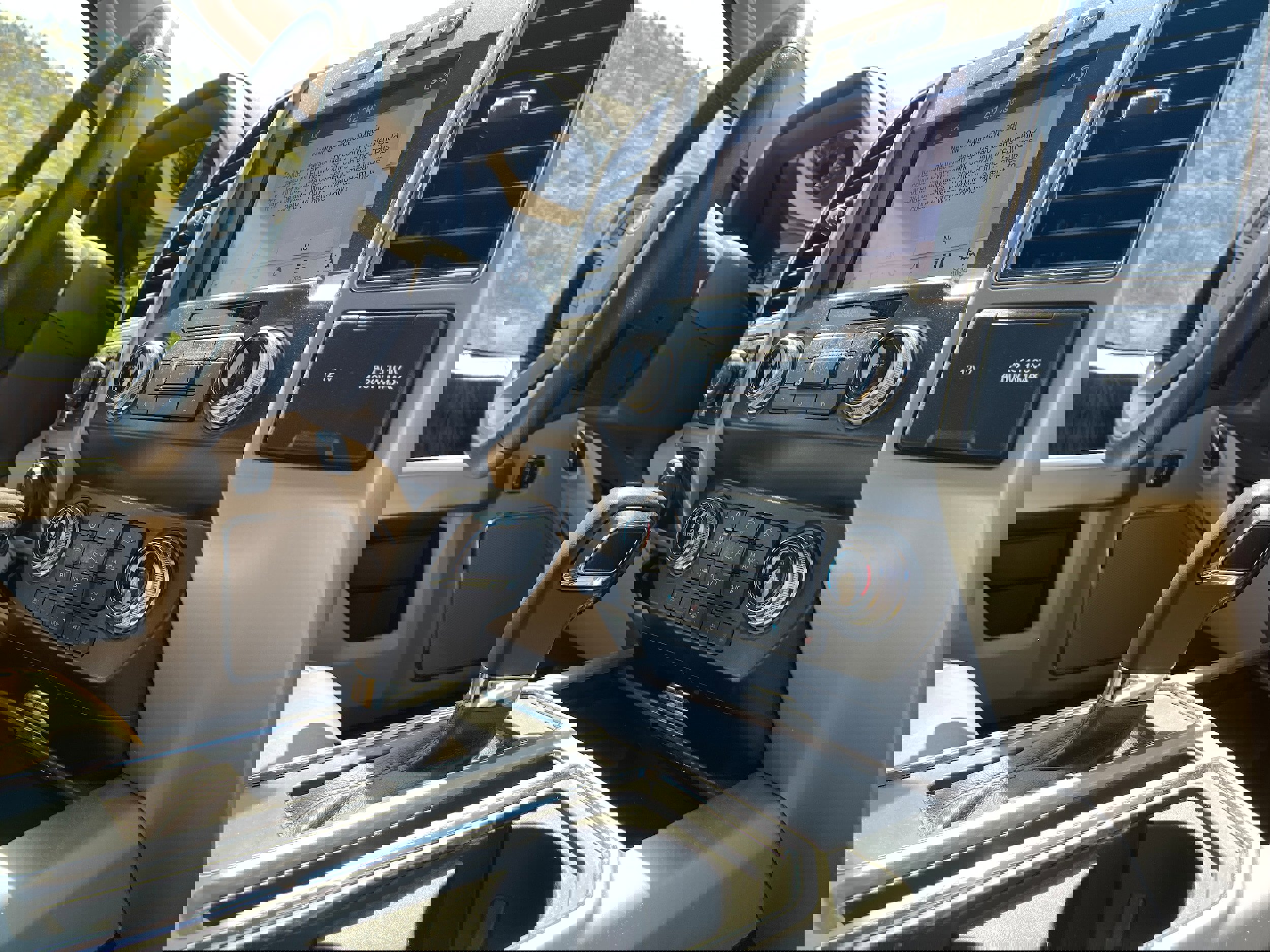 Certified 2019 Ford F150 Lariat w/ Equipment Group 502A Luxury image 14