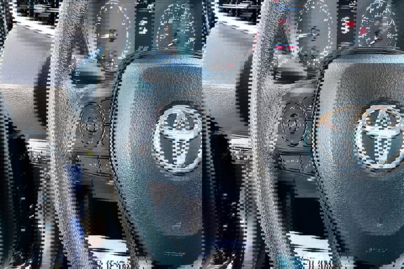 Used 2023 Toyota Corolla LE image 24