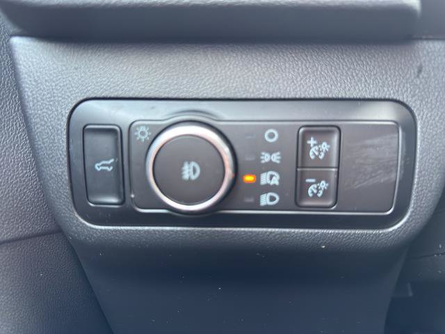 Certified 2025 Ford Escape Platinum AWD/4WD image 28