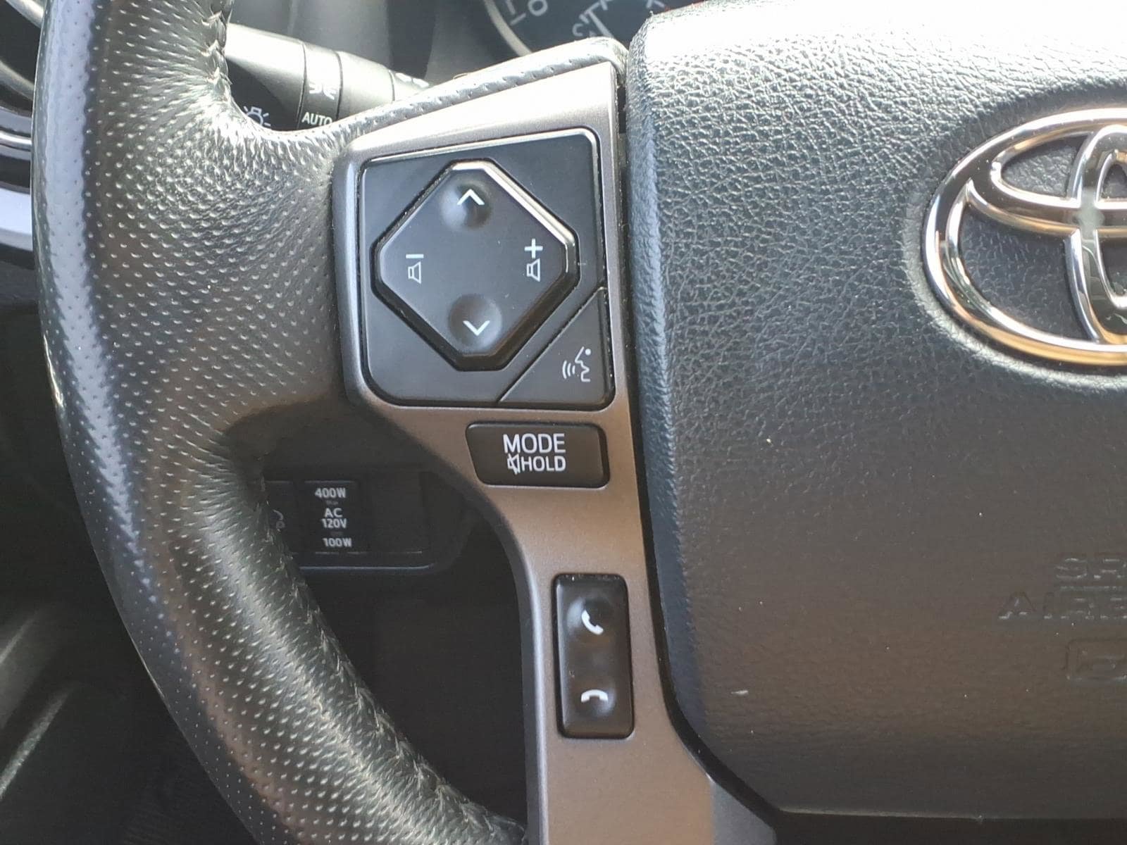 Used 2020 Toyota Tacoma TRD Sport w/ TRD Premium Sport Package AWD/4WD image 16