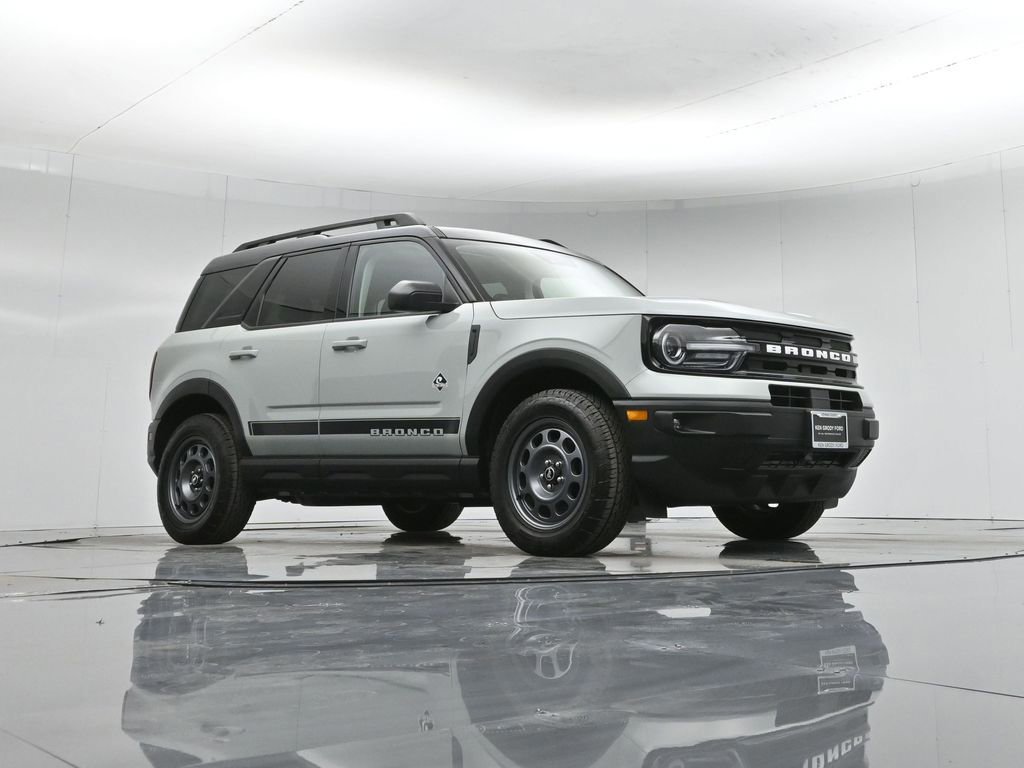 Certified 2024 Ford Bronco Sport Outer Banks w/ Tech Package image 2