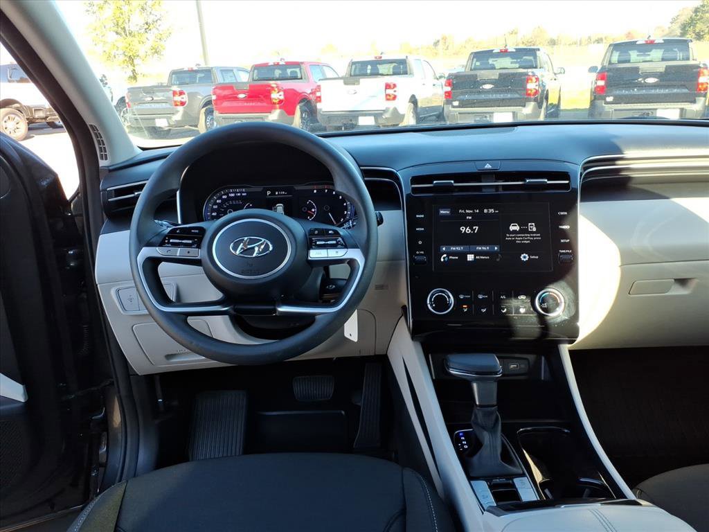Used 2024 Hyundai Tucson SE image 13