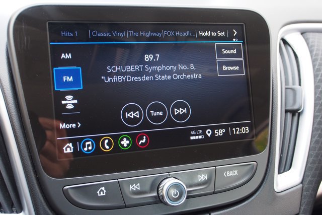 Used 2023 Chevrolet Malibu LT image 26