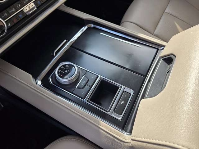 Certified 2022 Ford Expedition XLT image 18