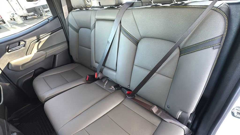 Used 2025 Chevrolet Colorado ZR2 w/ Technology Package image 26