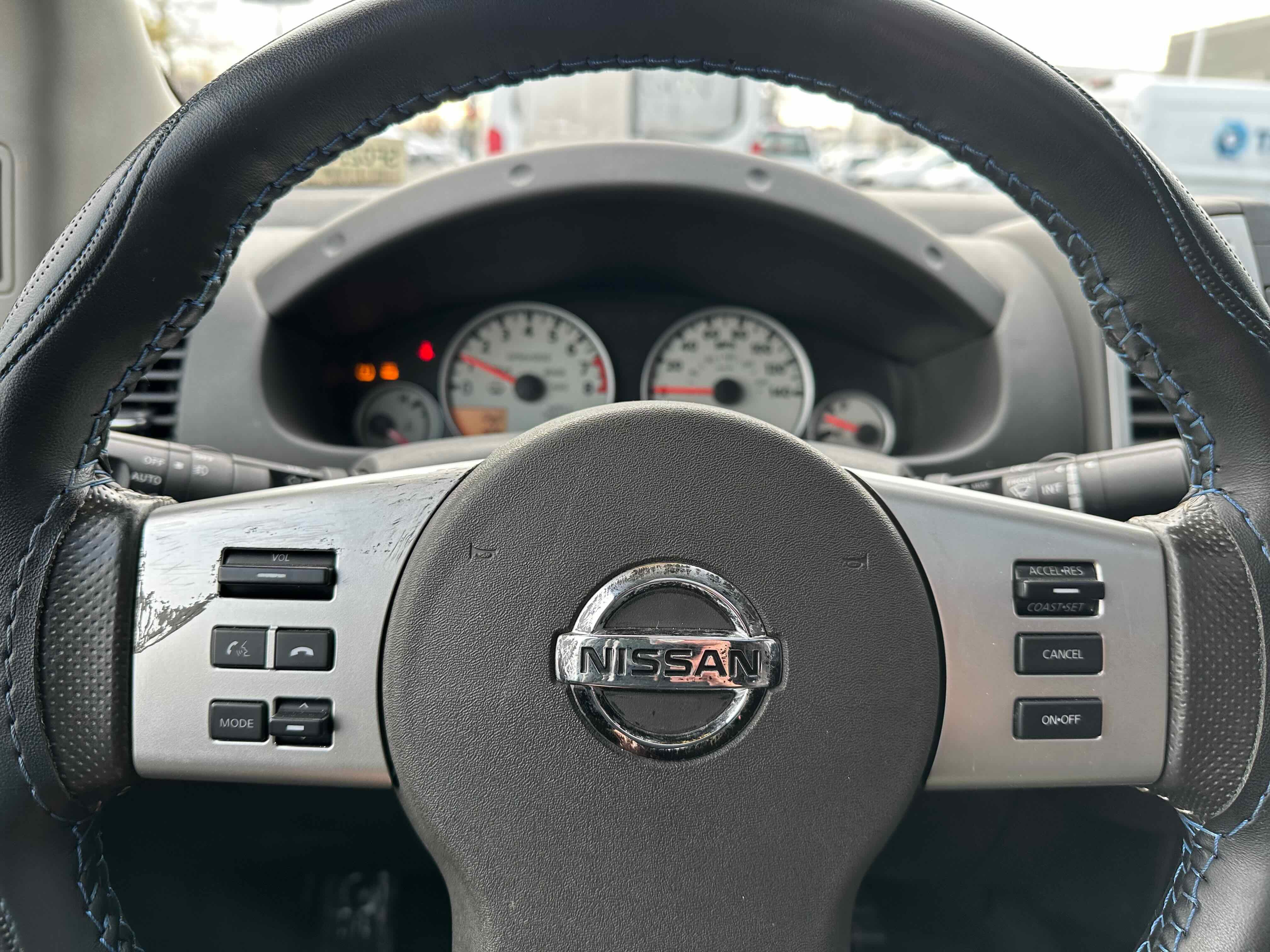 Used 2020 Nissan Frontier PRO-4X w/ Pro-4x Utility Package image 31