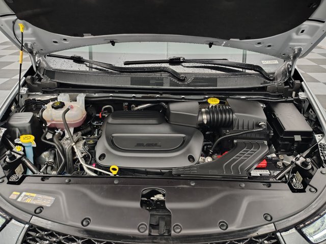 Used 2024 Chrysler Pacifica Touring-L FWD image 15