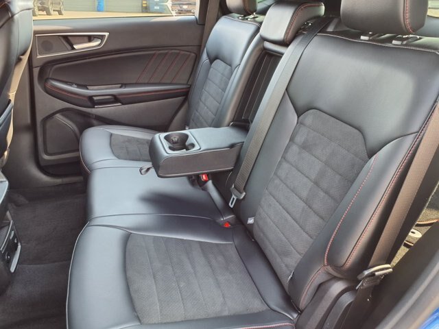 Certified 2024 Ford Edge ST-Line AWD/4WD image 7