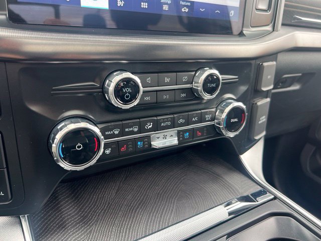 Certified 2022 Ford F150 Platinum w/ Equipment Group 701A High AWD/4WD image 16