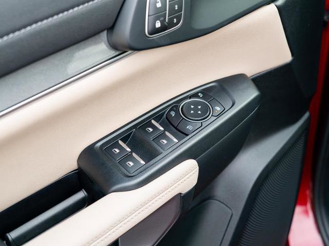 Certified 2025 Ford Ranger Lariat w/ Advanced Towing Package image 13