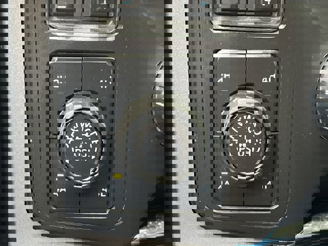 Certified 2021 Ford F150 Lariat w/ Equipment Group 502A High image 19