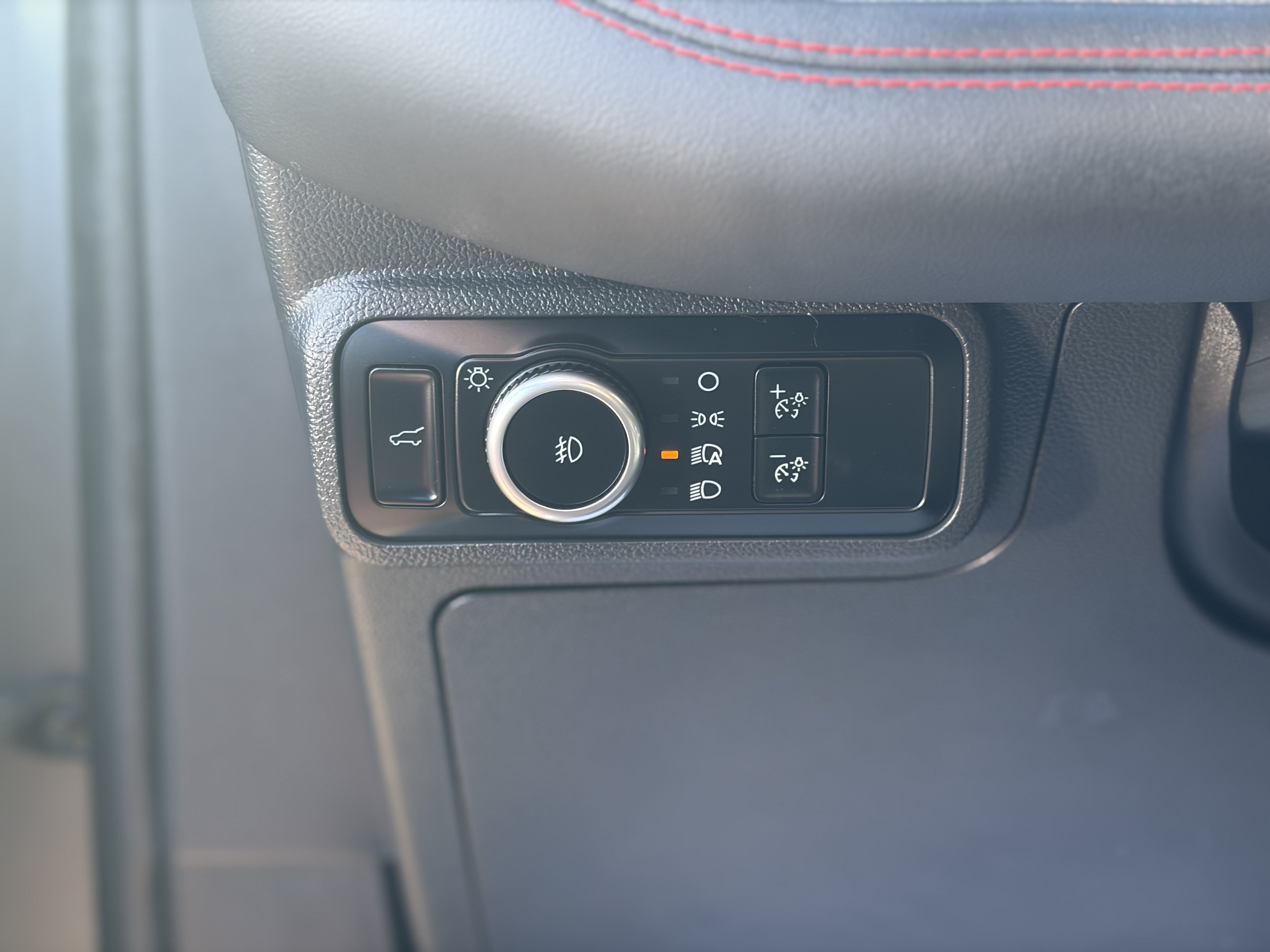 Certified 2025 Ford Explorer ST-Line AWD/4WD image 14