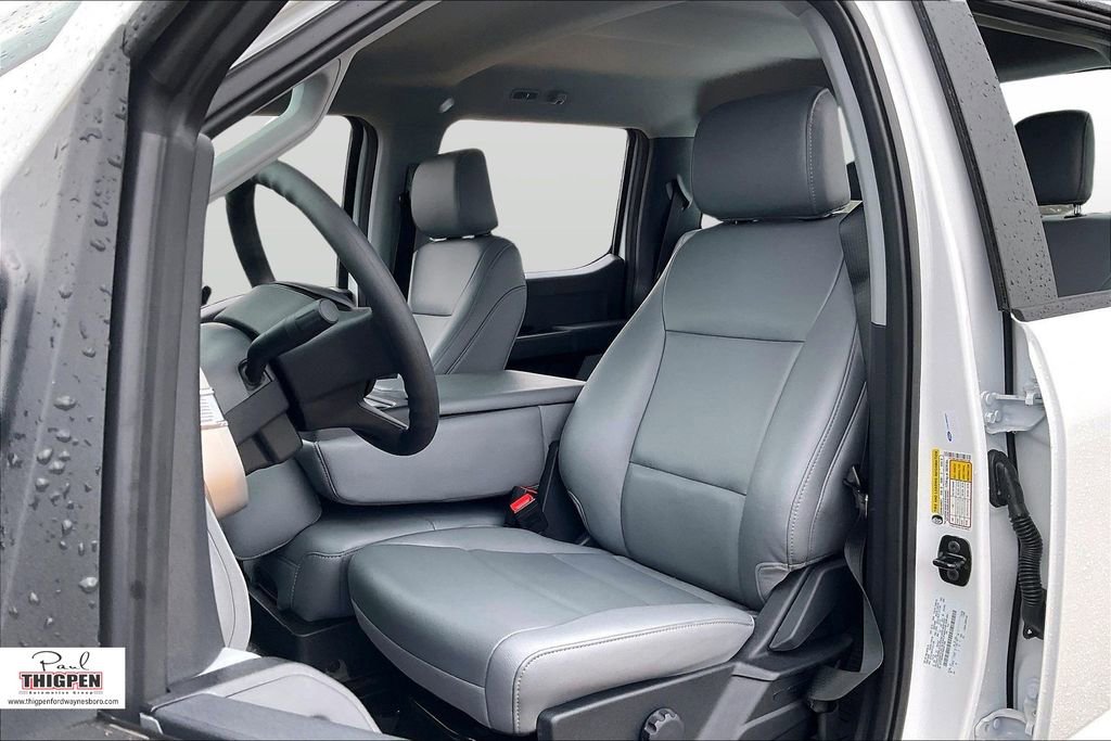 Certified 2025 Ford F250 XL w/ XL Chrome Package image 25
