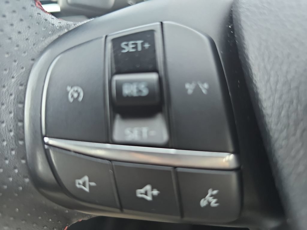 Certified 2025 Ford Escape ST-Line Select AWD/4WD image 17