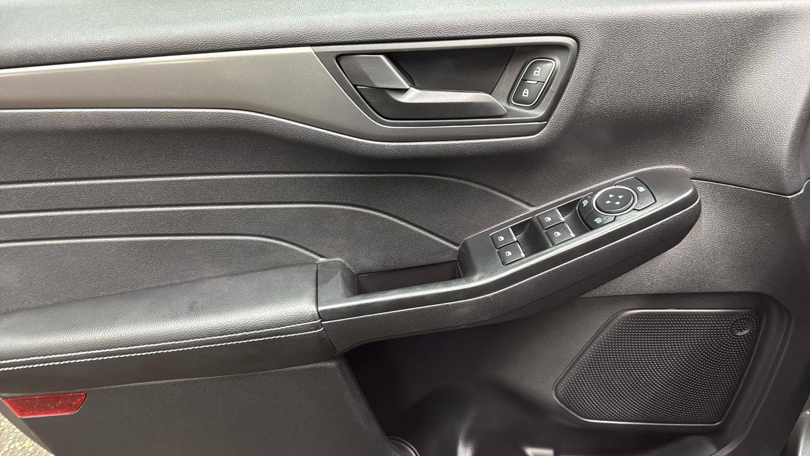 Certified 2025 Ford Escape Active image 12