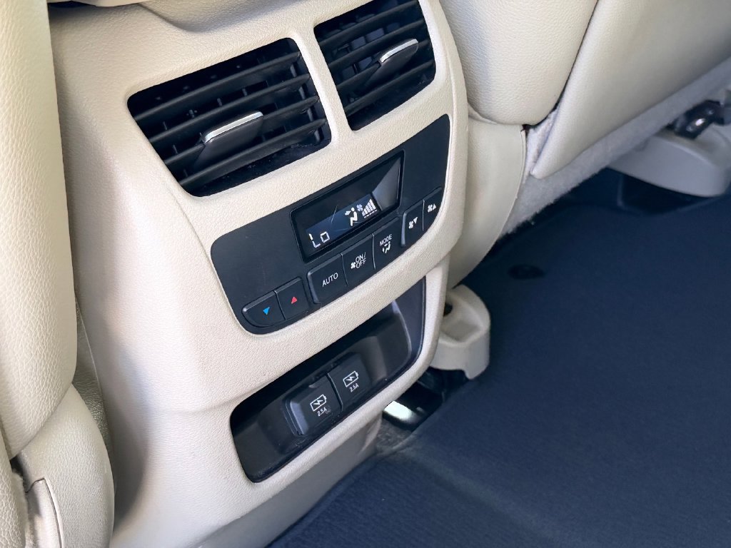 Used 2018 Acura MDX w/ Technology Package FWD image 12