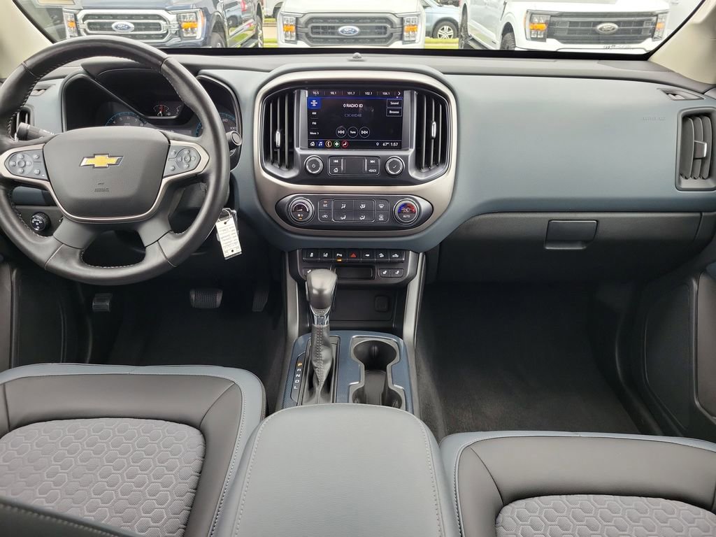 Used 2022 Chevrolet Colorado Z71 w/ Safety Package AWD/4WD image 11