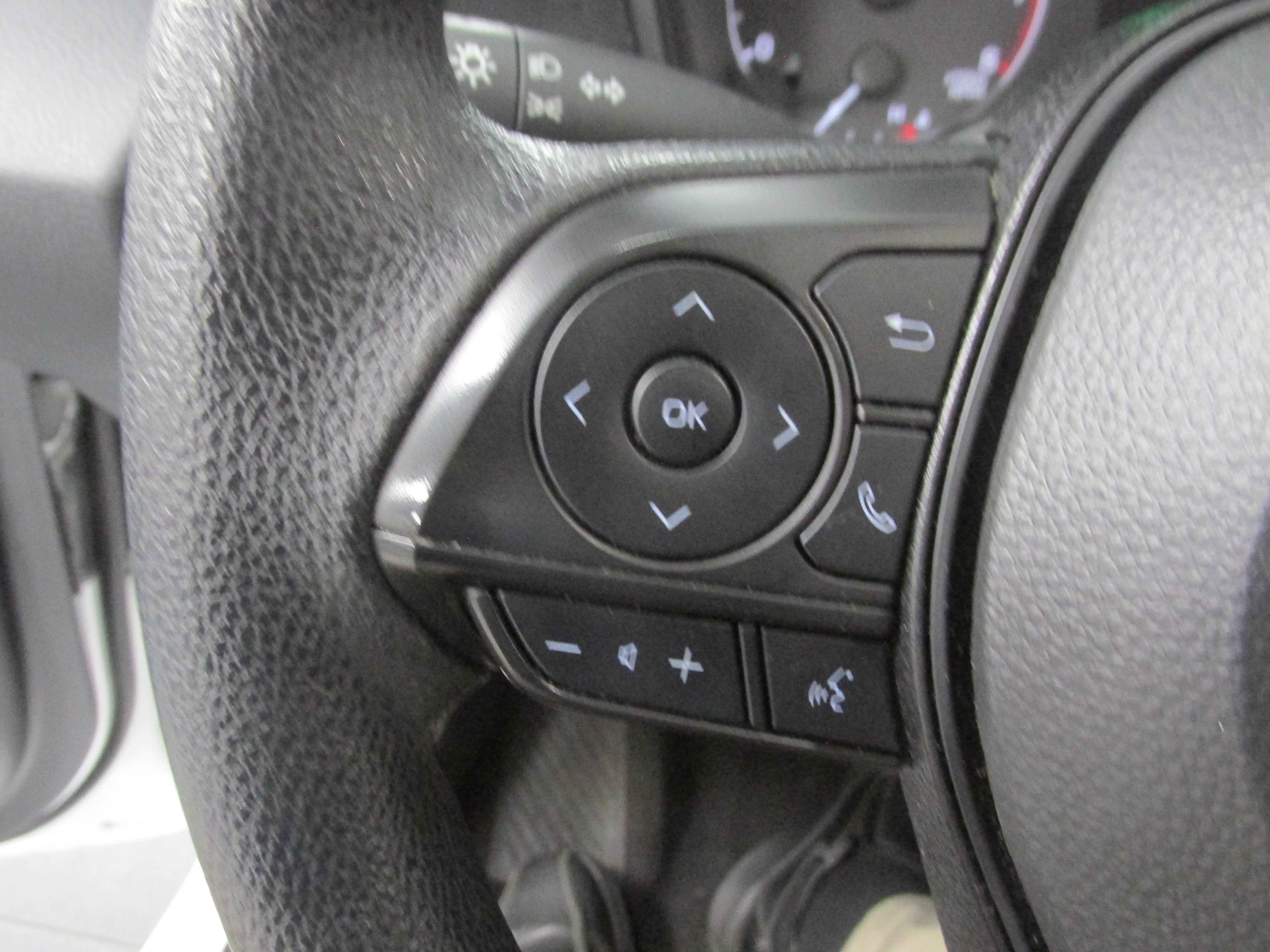Used 2024 Toyota Corolla LE FWD image 28
