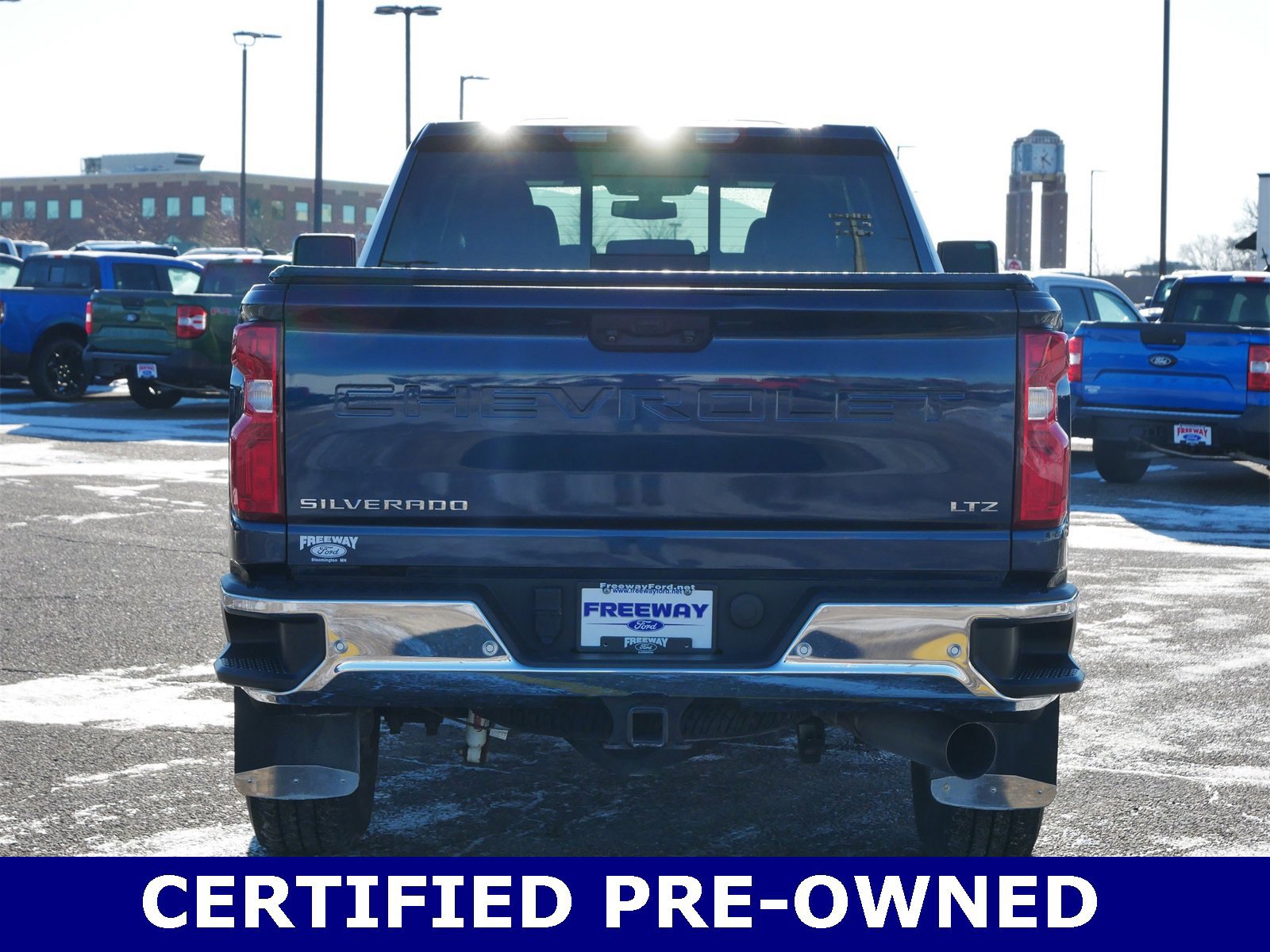 Used 2022 Chevrolet Silverado 3500 LTZ w/ LTZ Convenience Package image 3