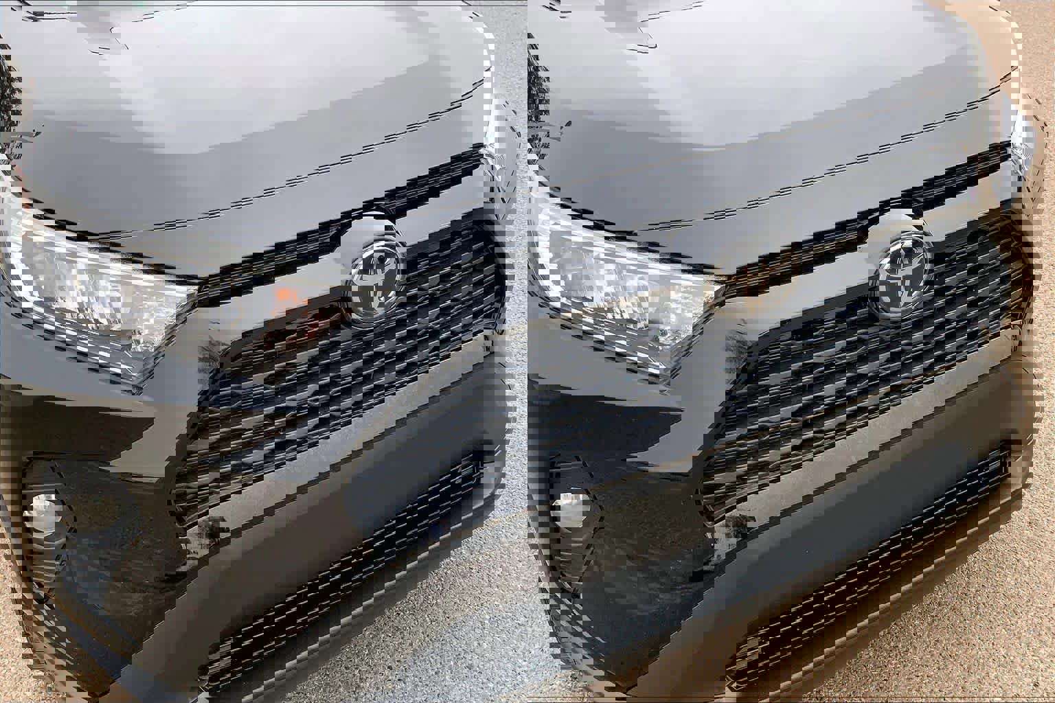 Used 2020 Toyota RAV4 XLE image 29