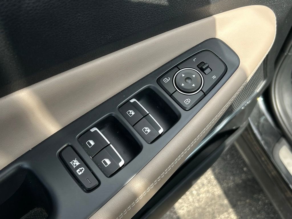 Used 2020 Hyundai Santa Fe Limited w/ Cargo Package FWD image 17