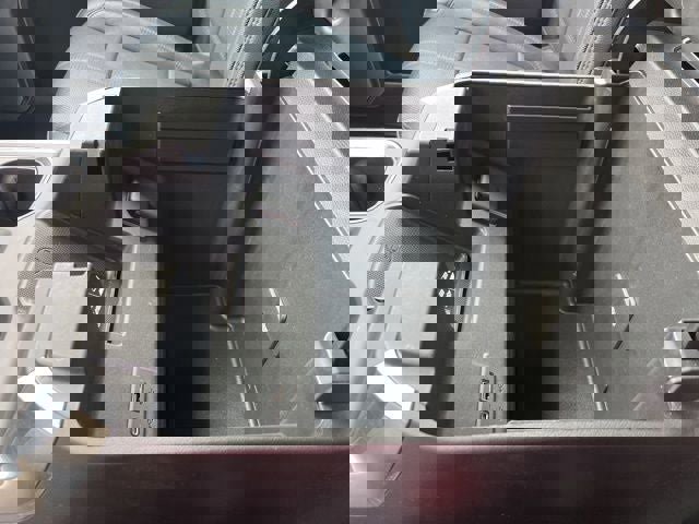 Used 2022 Chevrolet Silverado 1500 High Country w/ Technology Package image 36