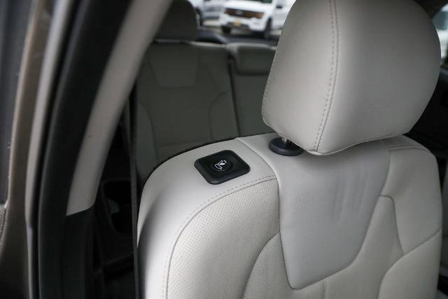 Used 2022 Kia Telluride EX w/ EX Premium Package image 36