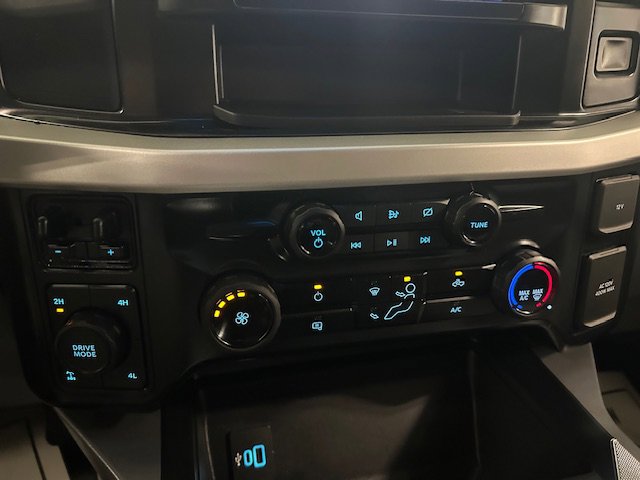 Certified 2024 Ford F250 XLT image 25