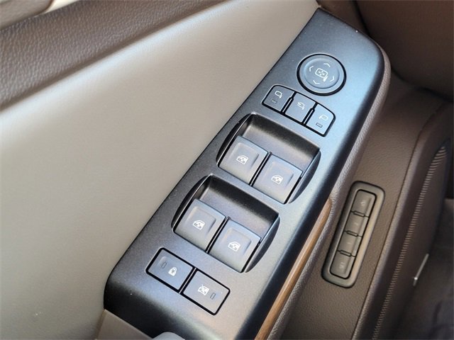 Used 2019 GMC Yukon Denali w/ Denali Ultimate Package image 32