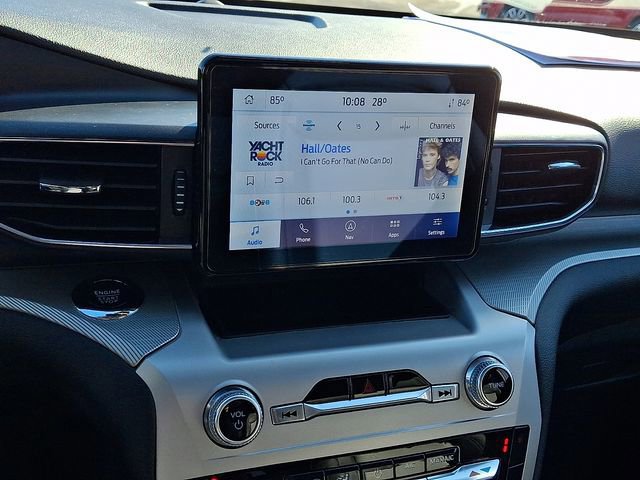 Certified 2022 Ford Explorer XLT w/ Equipment Group 202A image 17