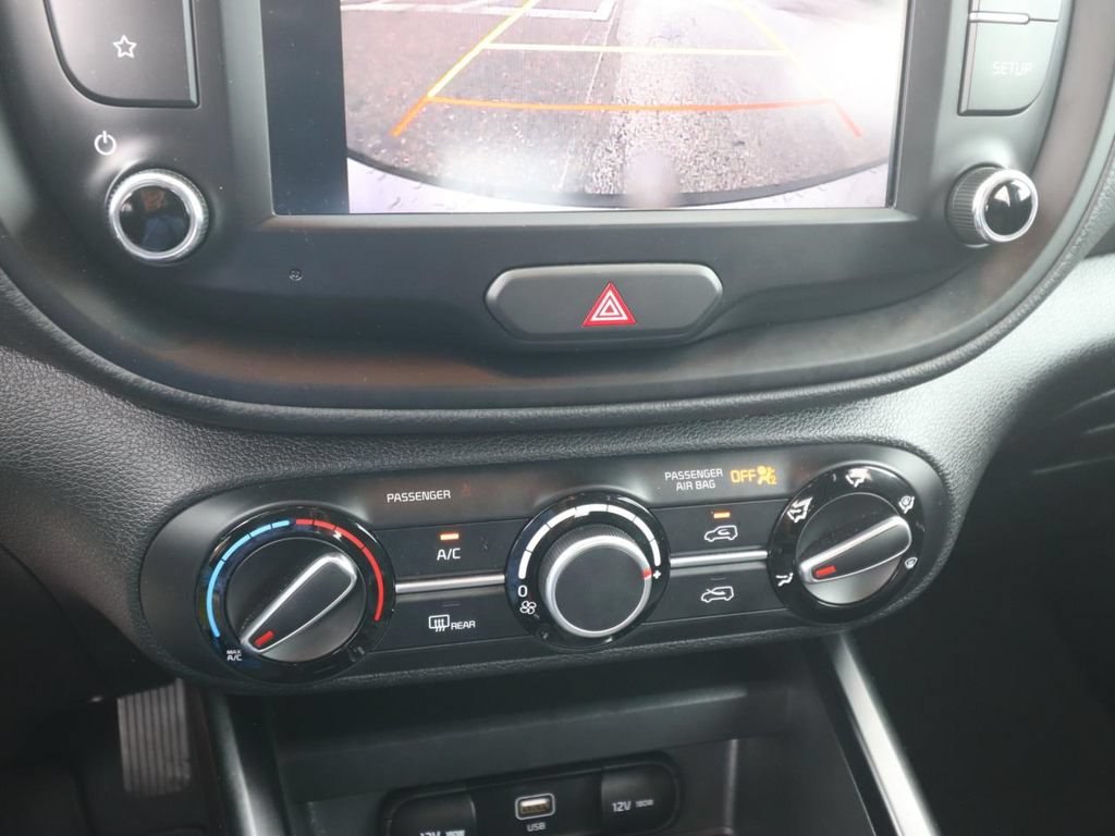 Used 2025 Kia Soul LX FWD image 19