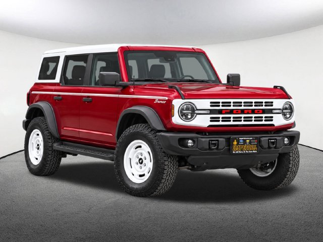 Certified 2025 Ford Bronco Heritage Edition AWD/4WD image 2
