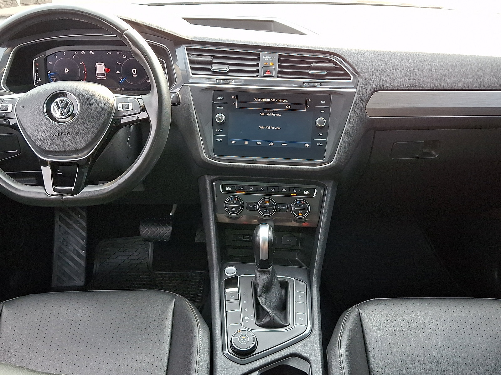 Used 2020 Volkswagen Tiguan SEL AWD/4WD image 15